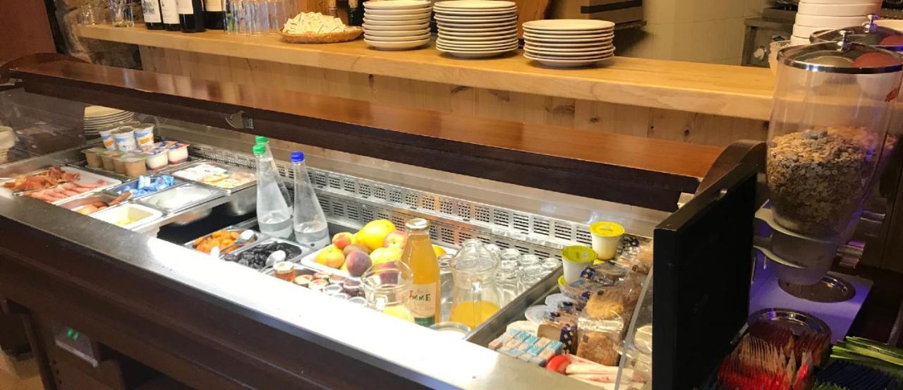 Logis Hotel Restaurant Planes Saillagouse Luaran gambar